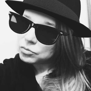 Meet your Posher, Elizabeth